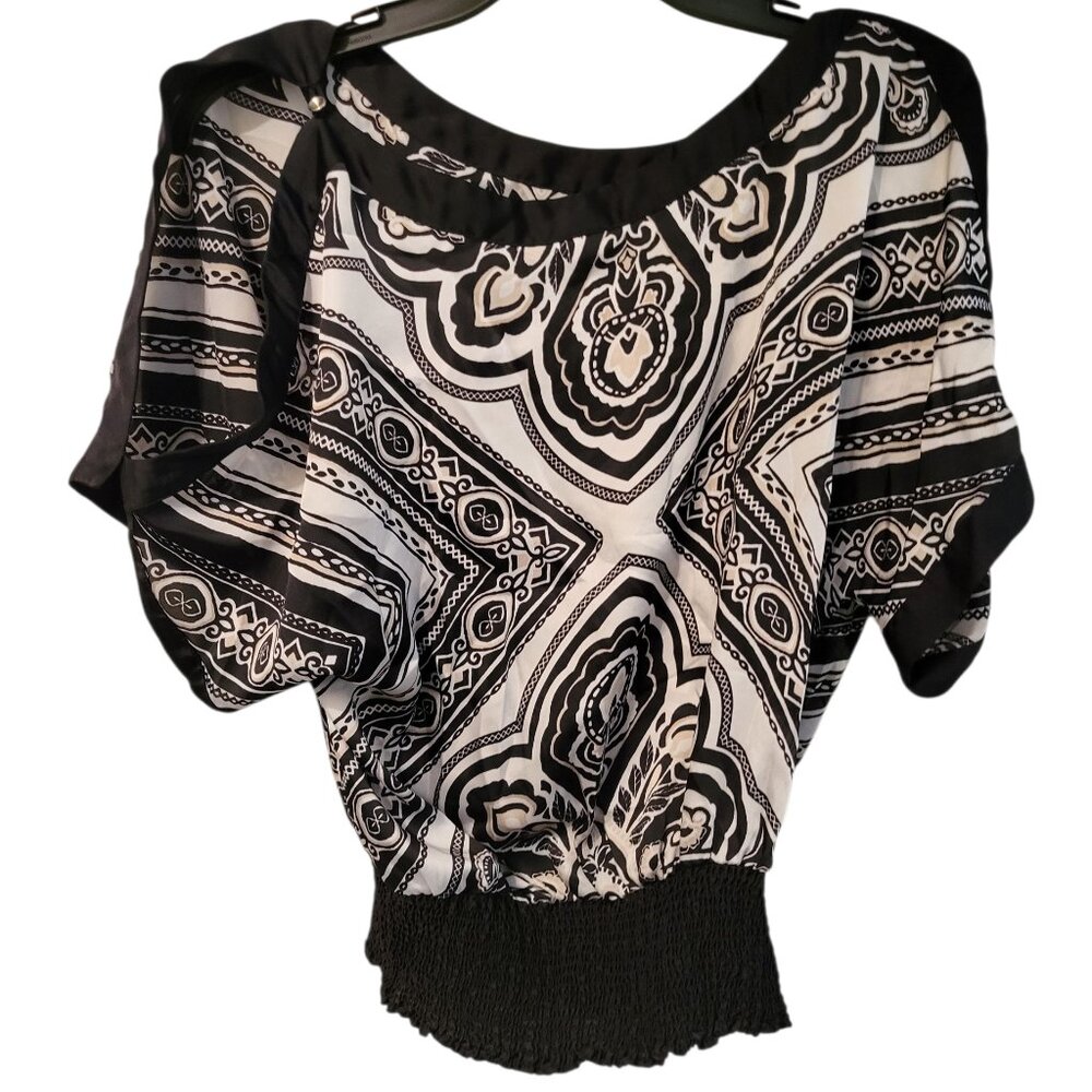 Black and white cold shoulder BCBG Nordstrom ladies pant set